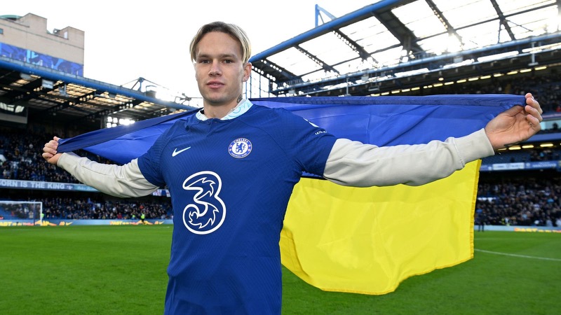 Sau đó trở thành thương vụ khổng lồ của Chelsea Sau đó trở thành thương vụ khổng lồ của Chelsea